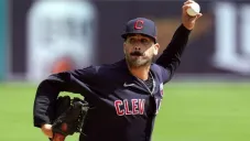 Oliver Pérez en acción con Cleveland