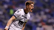 Facundo Waller en festejo con Pumas