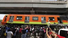 El retiro del convoy del Metro tras el accidente