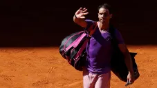 Rafael Nadal abandona la cancha tras un partido