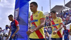 Jugadores de Tepatitlán y Morelia previo a la Final de Ida