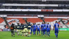 Jugadores de América y Cruz Azul previo al último juego del CL2020