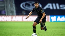 Carlos Vela durante un partido con LAFC