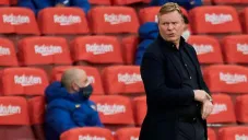 El técnico neerlandés en un partido