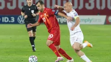 Goran Pandev en acción con Macedonia