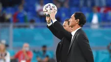 Eurocopa 2020: Balón del partido inaugural llegó al árbitro en auto a control remoto