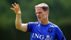 Frank de Boer en un entrenamiento con Holanda