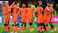 Jugadores de Países Bajos tras la victoria ante Ucrania