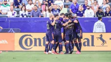 Chicharito Hernández: El mexicano provocó un penalti en la derrota del Galaxy ante el Sounders