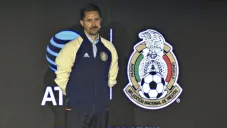 Yon De Luisa durante una conferencia de prensa