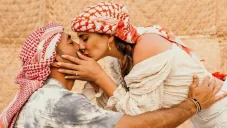 Marco Fabián se comprometió con su novia Kristel Fabre en Dubái