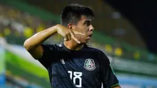 Efraín Álvarez, en juego con el Tri