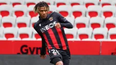 Todibo en un partido con el Niza