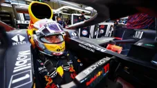 Sergio 'Checo' Pérez con la escudería de Red Bull