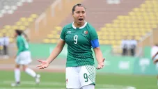 Charlyn Corral en un partido con Selección Mexicana