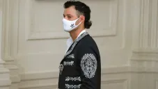 Joe Kelly con chaqueta de mariachi en la Casa Blanca
