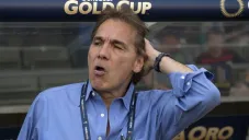 Carlos de los Cobos como DT de El Salvador