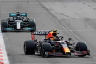 Monoplazas de Mercedes y Red Bull