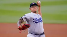 Urías en un juego con Dodgers