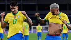 Neymar y Paquetá festejan ante Perú