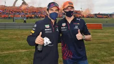 Checo Pérez y Max Verstappen previo a un Gran Premio