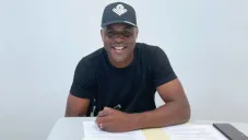 Joel Campbell firmando con Rayados