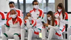 Atletas mexicanos en abanderamiento