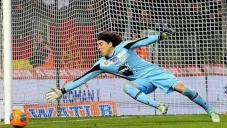 Guillermo Ochoa en su paso por el Ajaccio