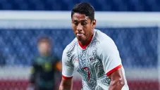 Luis Romo en el partido entre México y Japón