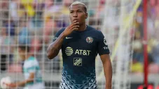 Roger Martínez en un partido con América