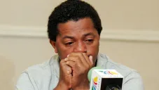 Zizinho se muestra triste en conferencia de prensa