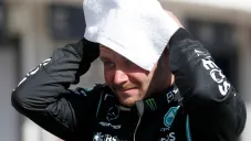 Valtteri Bottas reacciona tras el accidente en el GP de Hungría