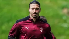 Zlatan Ibrahimovic durante entrenamiento con el AC Milan