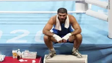 Mourad Aliev en el ring tras su eliminación