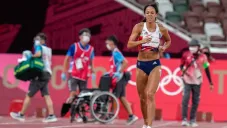 Tokio 2020: Heptatleta británica rechazó silla de ruedas para concluir lesionada su carrera