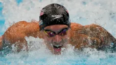 Caeleb Dressel en acción en Tokio 2020