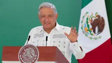 López Obrador en charla con los medios