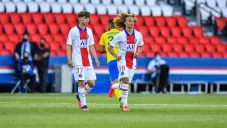 Édouard Michut y Xavi Simons en juego del PSG U19