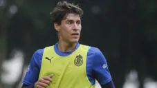 Cristian Calderón durante un entrenamiento con Chivas