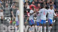Jugadores del United celebran gol vs Wolves