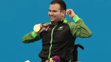 Diego López Díaz posa con la medalla de Oro en los Juegos Paralímpicos de Tokio 2020