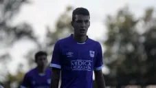 Diego Abreu durante un partido con Defensor Sporting