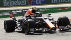 Checo Pérez en el Gran Premio de Italia
