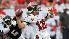 Tom Brady, a las puertas de romper récord de yardas aéreas en juego contra Patriots