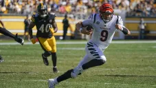 Joe Burrow en el partido ante Steelers