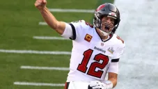 Tom Brady celebra con los Buccaneers