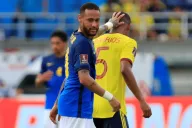Neymar en acción ante Colombia