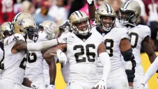 Los jugadores de los Saints celebrando el triunfo