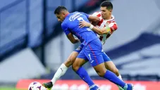 Luis Romo en acción con Cruz Azul