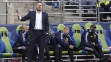 Chicharito Hernández: DT del Galaxy explicó ausencia del mexicano ante Kansas City